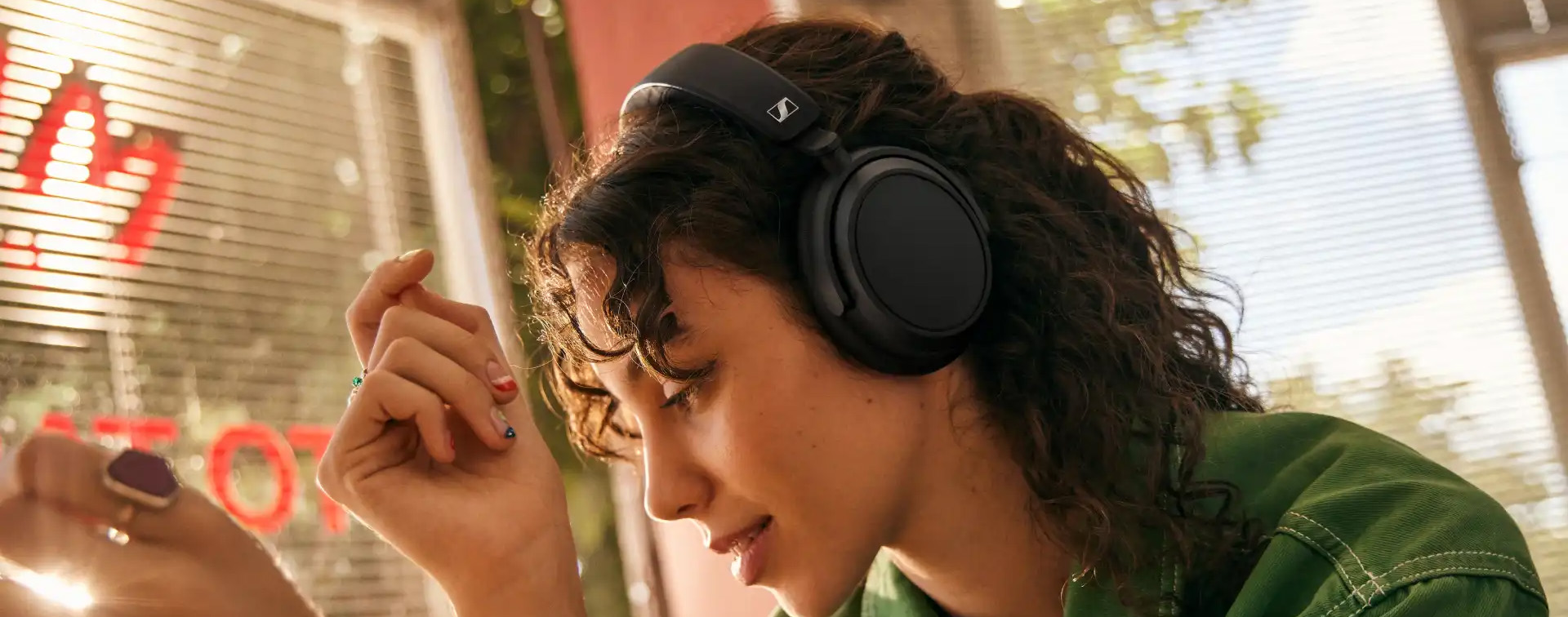 Audio Headphone Store -Audio Headphone Store 2