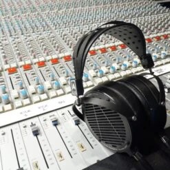 Audeze LCD-2 Classic Planar Magnetic Headphone 9 Audeze LCD-2 Classic Planar Magnetic Headphone -Audio Headphone Store 4 4a5ec98d f55a 4f2b a84a b3ec4fc30829