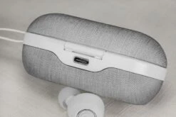 Lypertek Pure Play Z3 2.0 True Wireless Earbuds 27 Lypertek Pure Play Z3 2.0 True Wireless Earbuds -Audio Headphone Store Lypertek PurePlay Z3 2.0 White Texture3